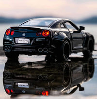 1:32 Diecast Nissan GTR With Acrylic Display Box - Black