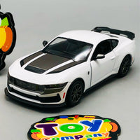 1:38 Kinsmart 2024 Ford Mustang Dark Horse