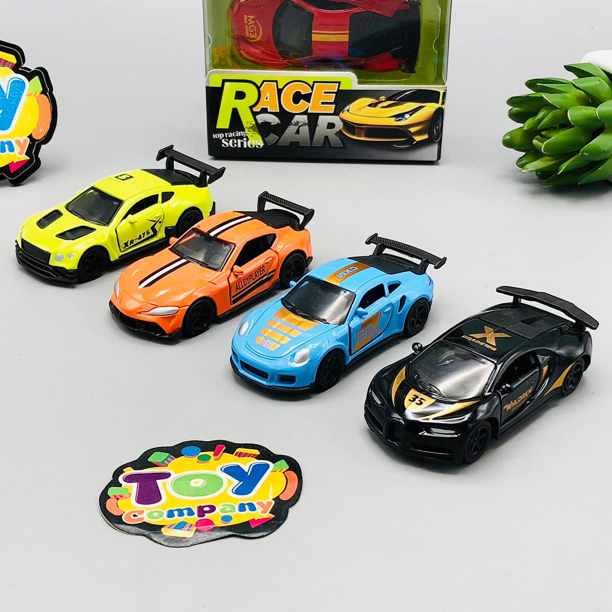 1:64 Mini Diecast Pullback Racing Cars Set - 4Pcs