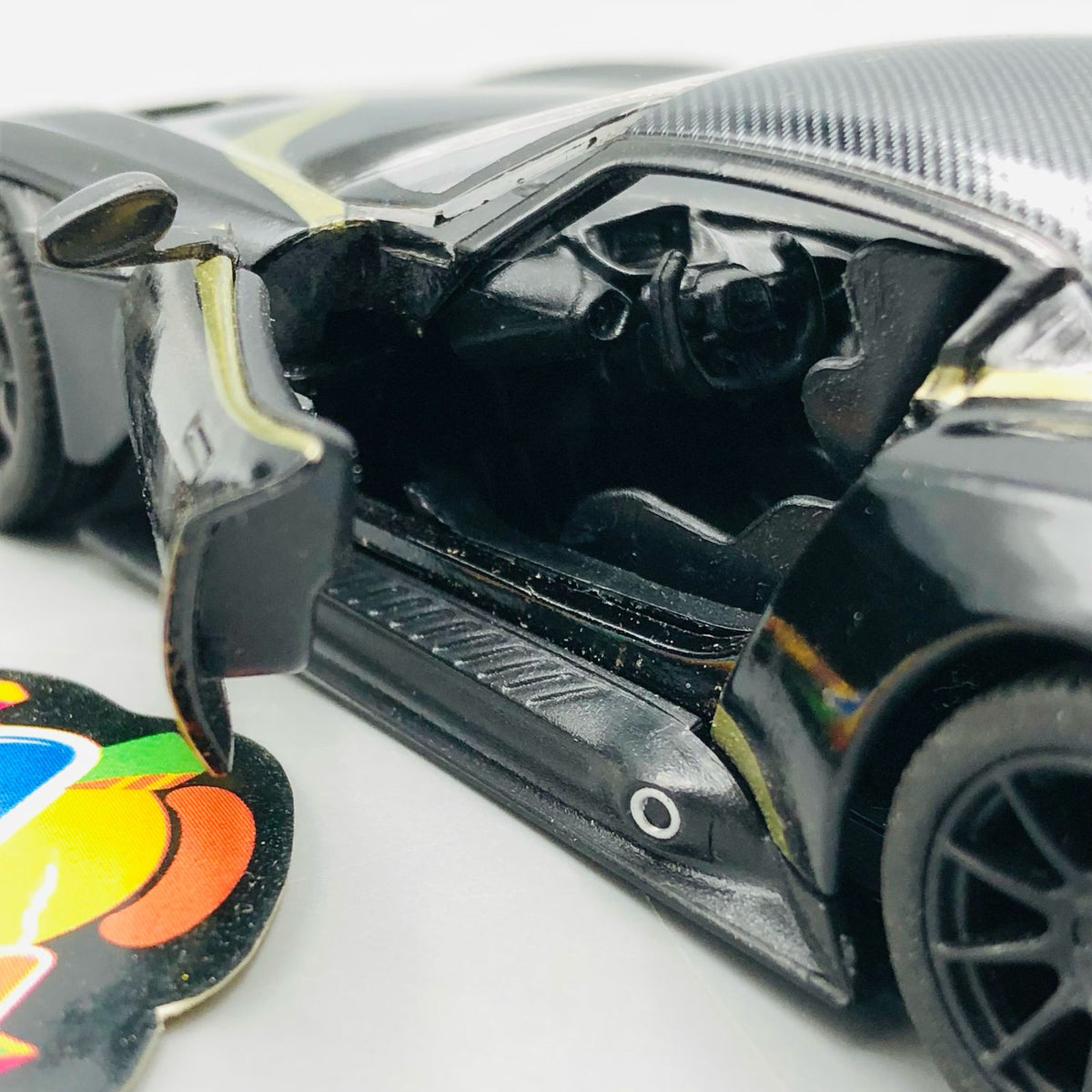 Kinsmart Aston Martin Vulcan - Minor Fault