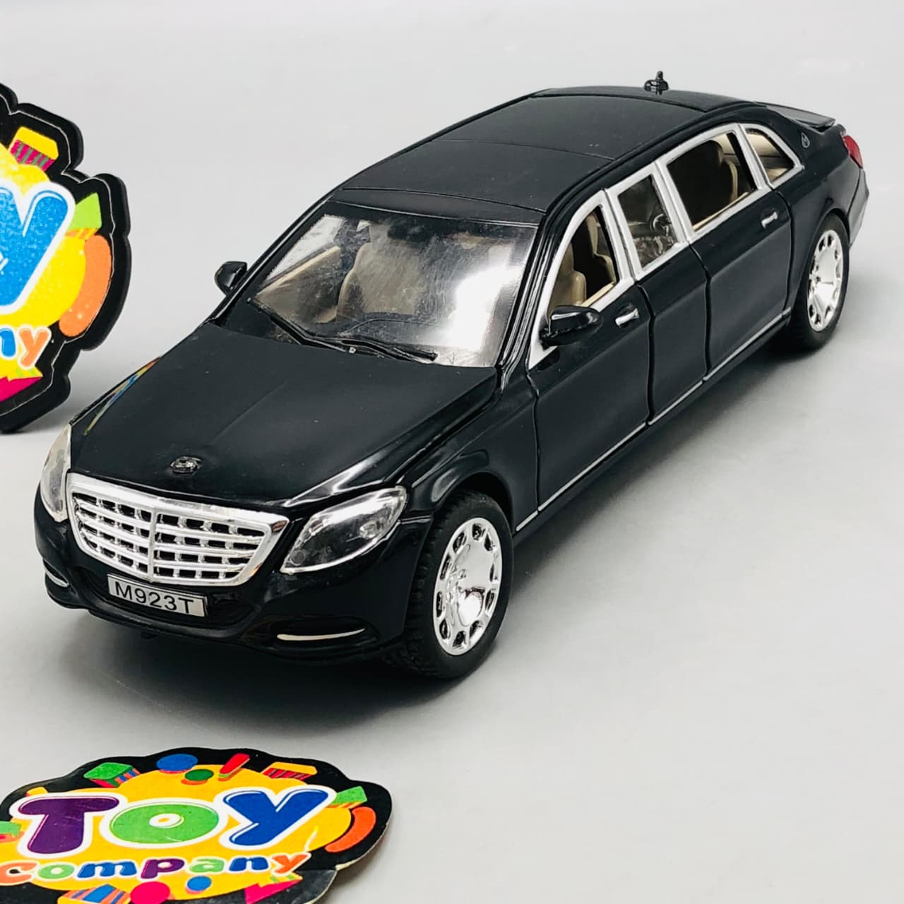 1:24 Diecast Mercedes Limousine Model Car Black - Minor Fault