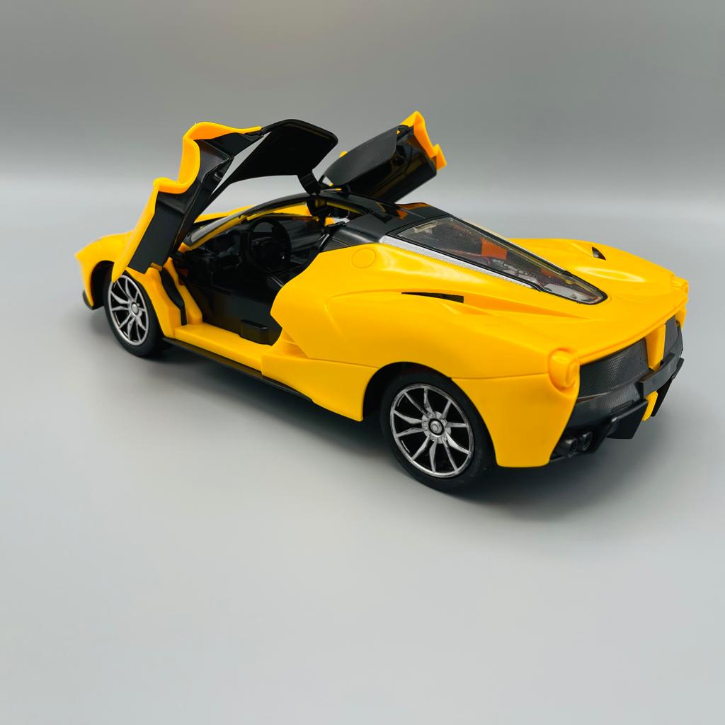 Luxurious R/C Car with Openable Doors