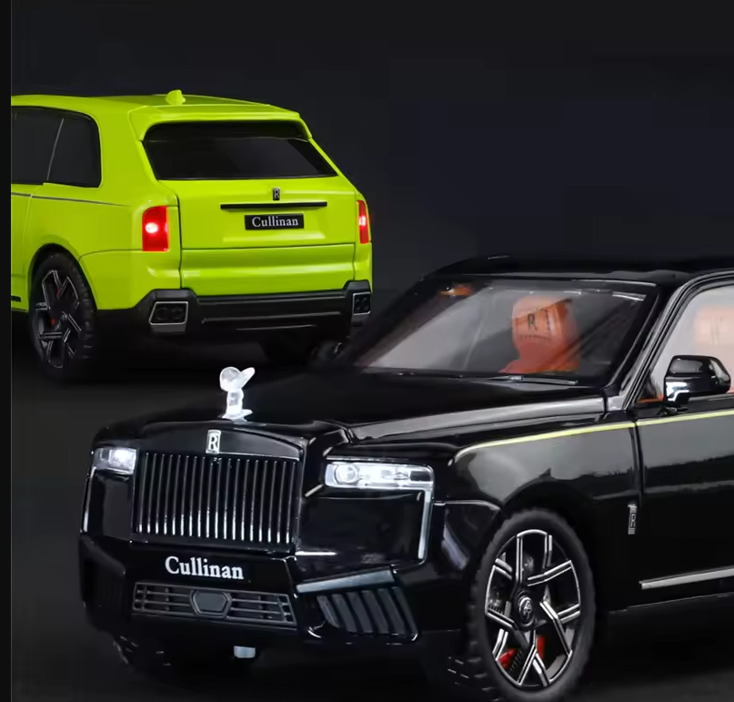 1:24 Diecast Rolls Royce Cullinan Model Car