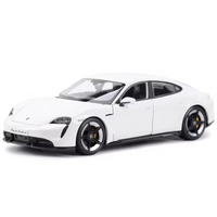 Bburago 1:24 Porsche Taycan Turbo S Model