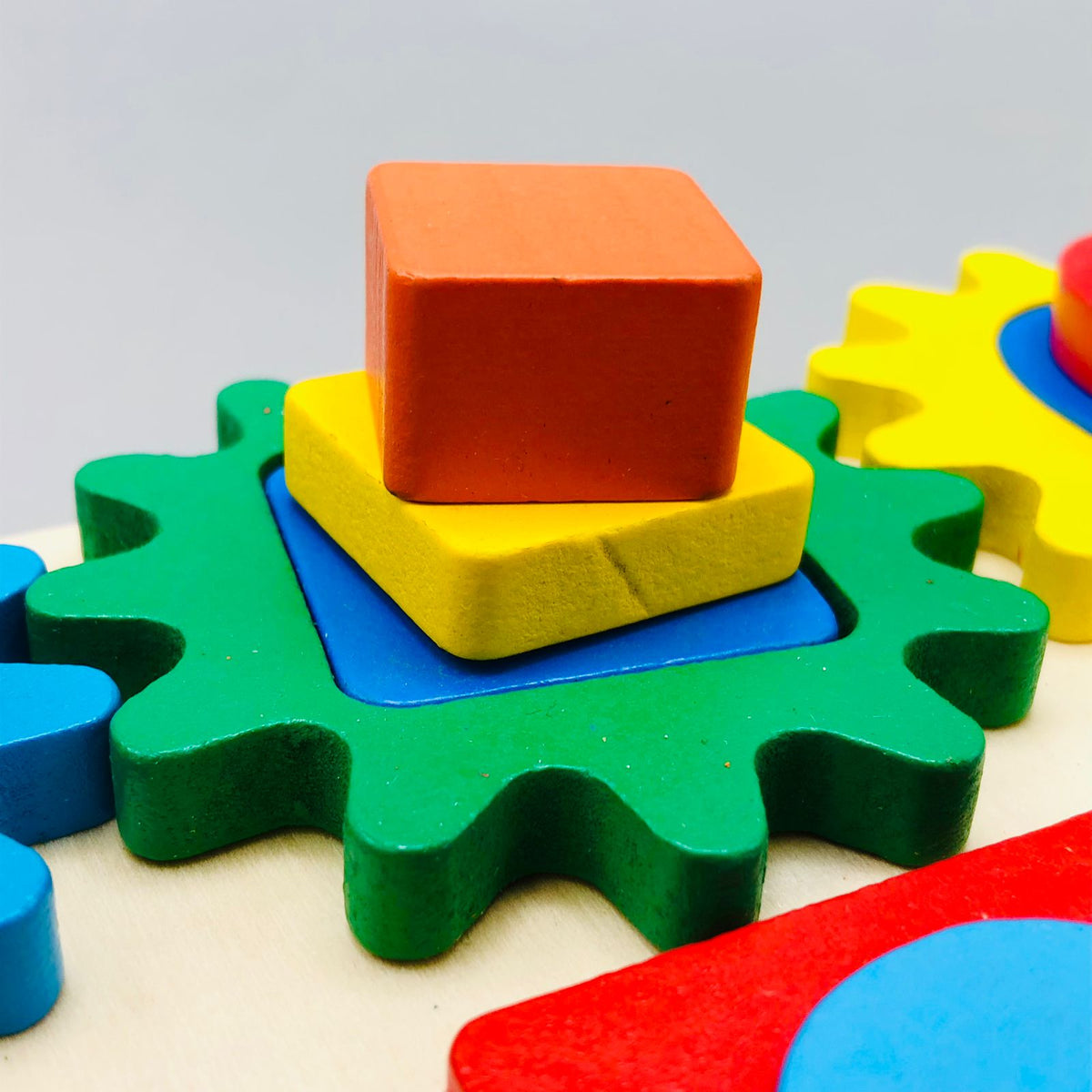 Wooden Montessori Gear Matching Board