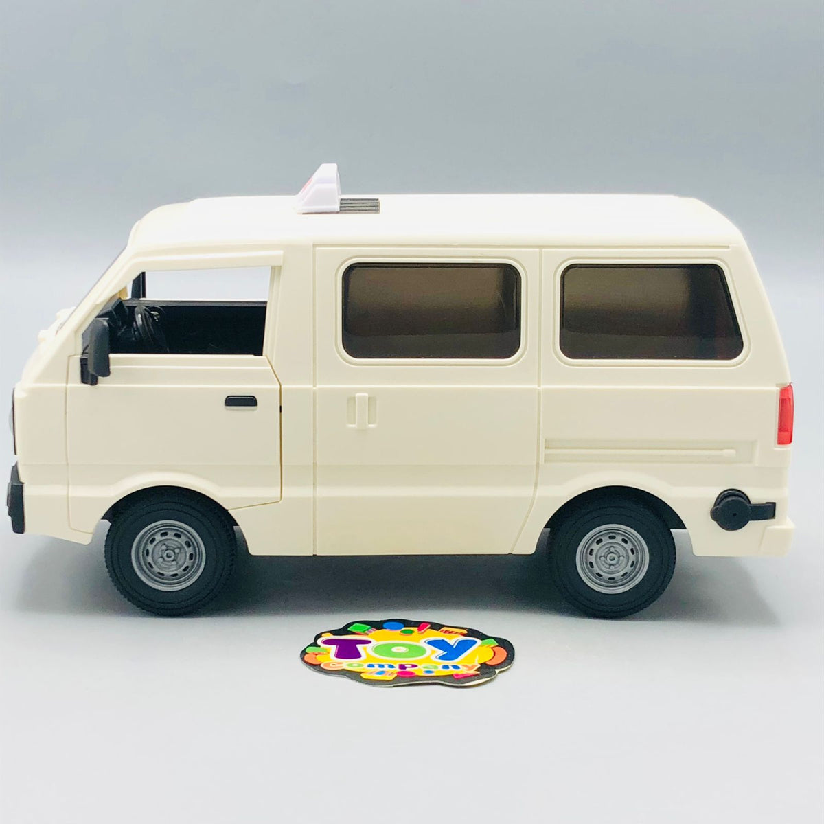 1:16 RC Taxi Van With Spray & Light