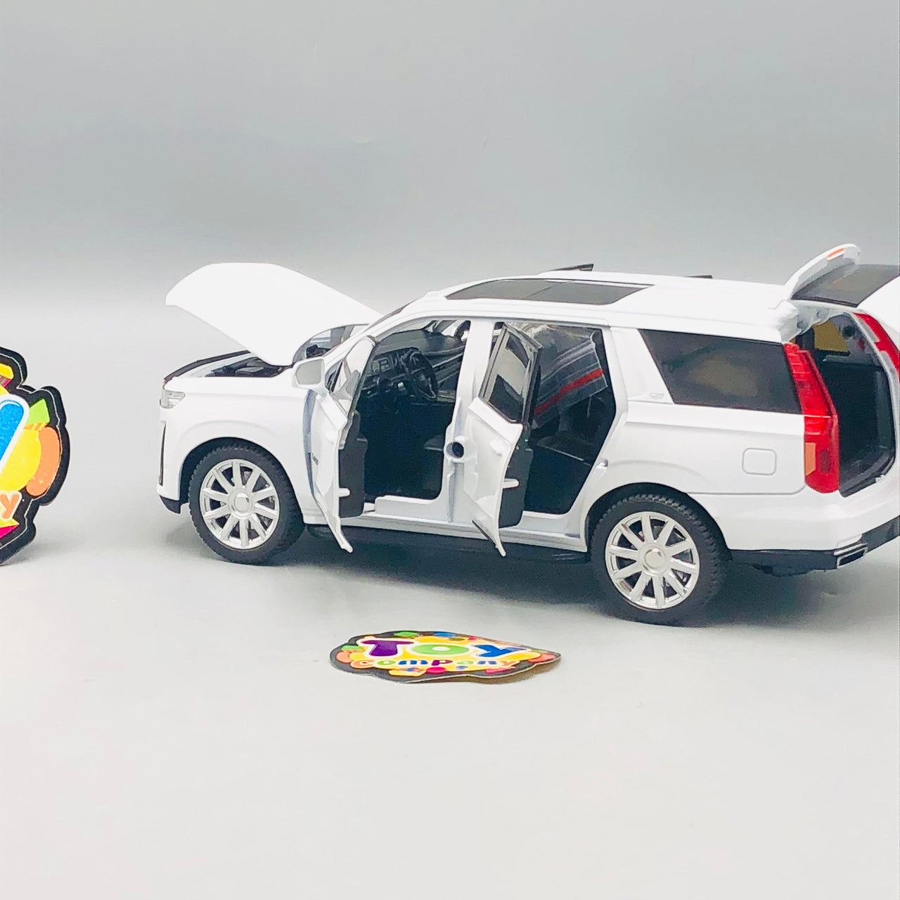 1:24 Diecast Cadillac Escalade 600 Simulation Model