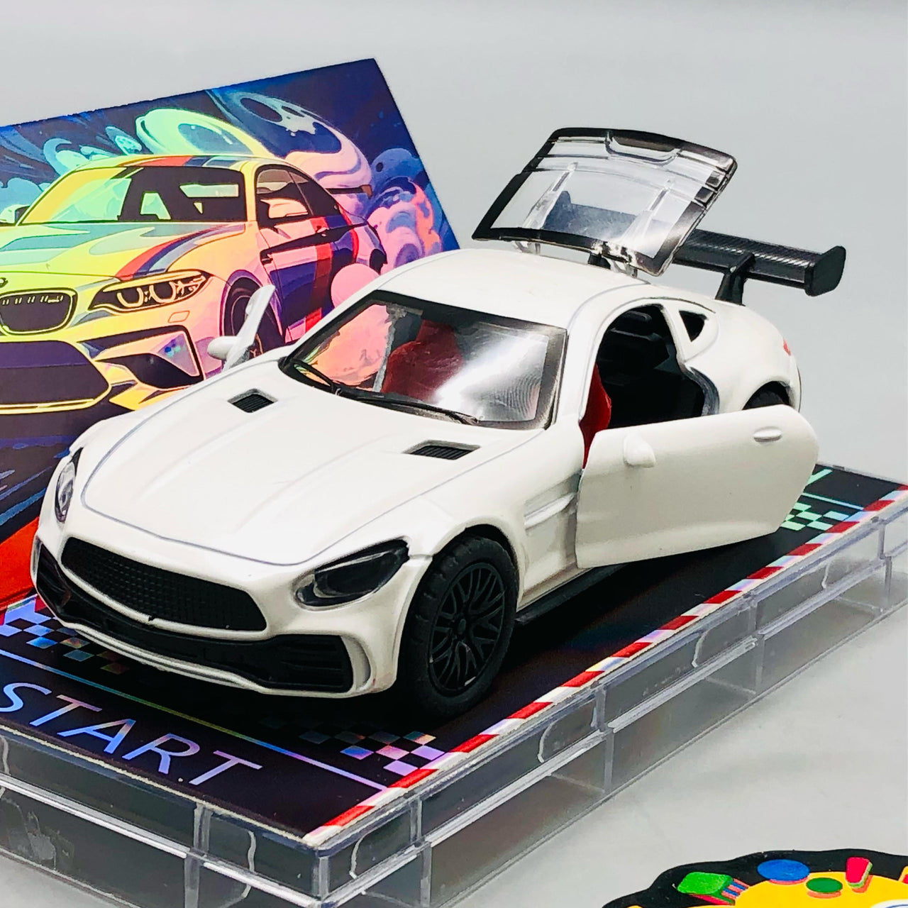 1:64 Diecast Mercedes Benz With Acrylic Display Box - White