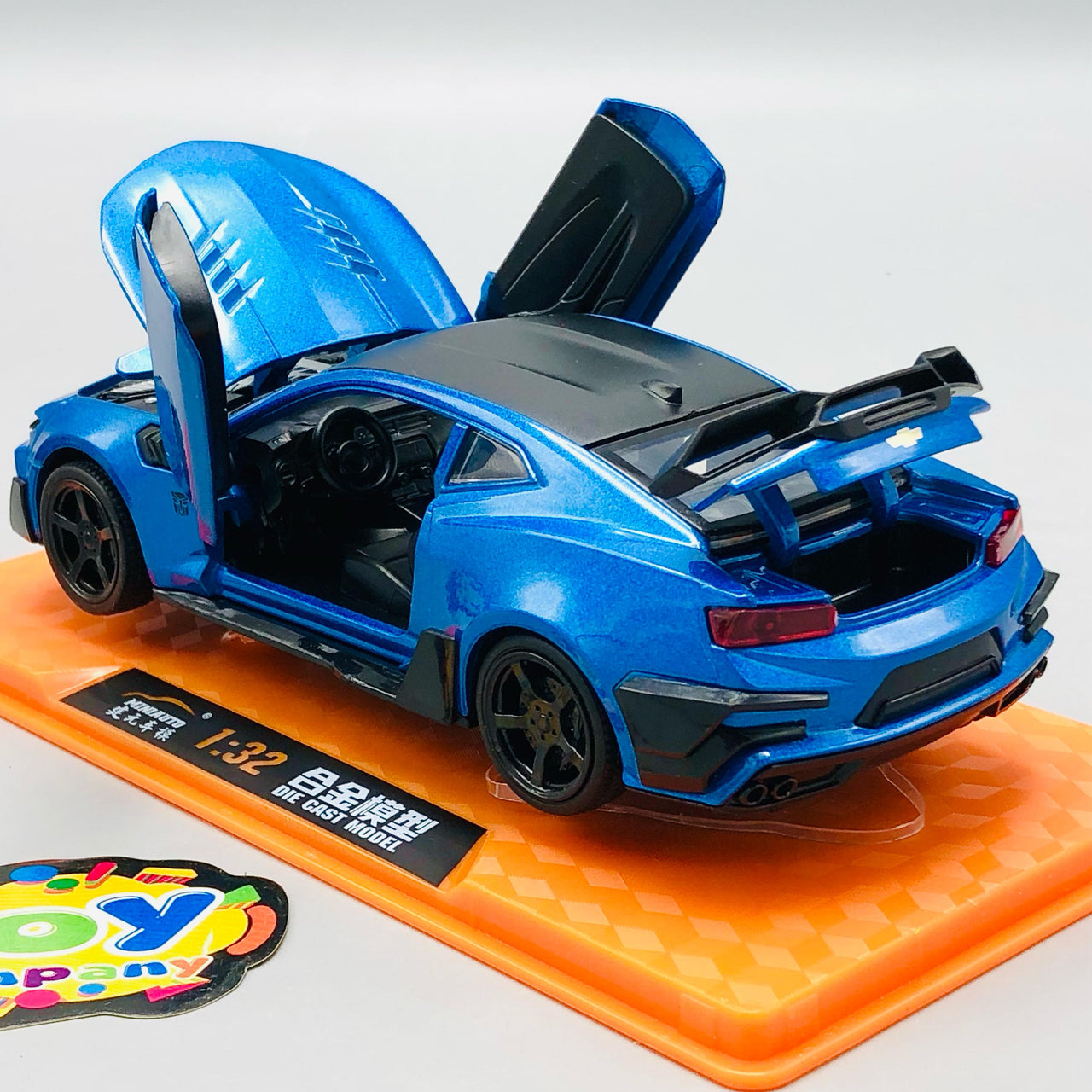 1:32 Diecast Chevrolet Camaro With Acrylic Display Box - Blue