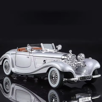 1:24 Diecast Benz 500K Classic Model With Acrylic Box - Gray