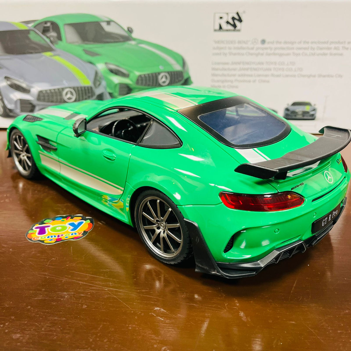 2.4GHz 1:12 RC Mercedes AMG GTR Pro Model