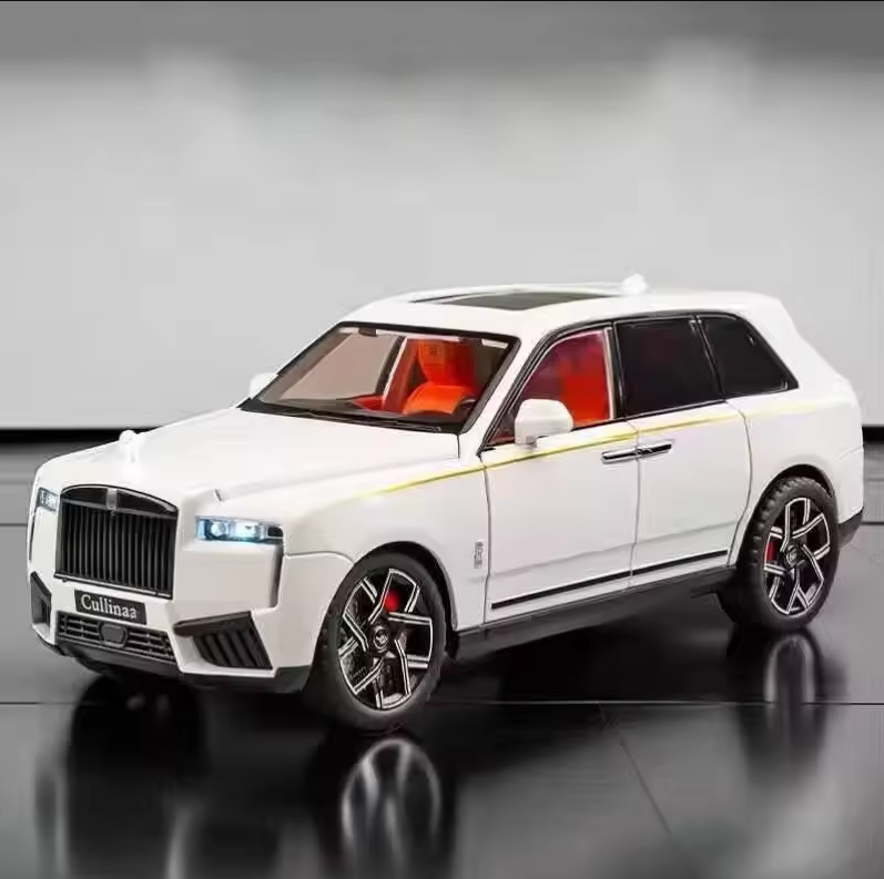 1:24 Diecast Rolls Royce Cullinan Model Car