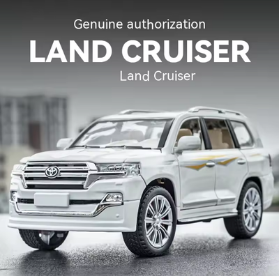 1:24 Diecast Land Cruiser LC200 Model With Smoke