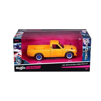 Maisto 1/24 Diecast Datsun Pick-up Truck