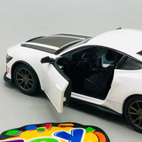 1:38 Kinsmart 2024 Ford Mustang Dark Horse