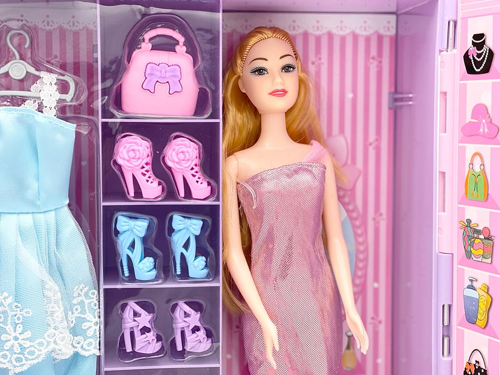 Barbie's Wardrobe with Accessories