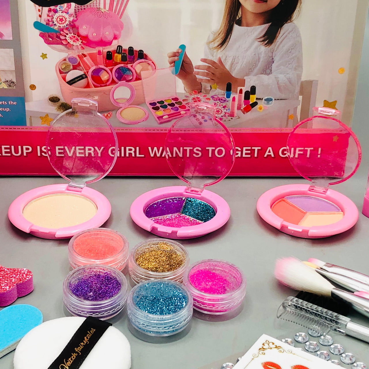 Realistic Girls Princess Makeup With Storage Box