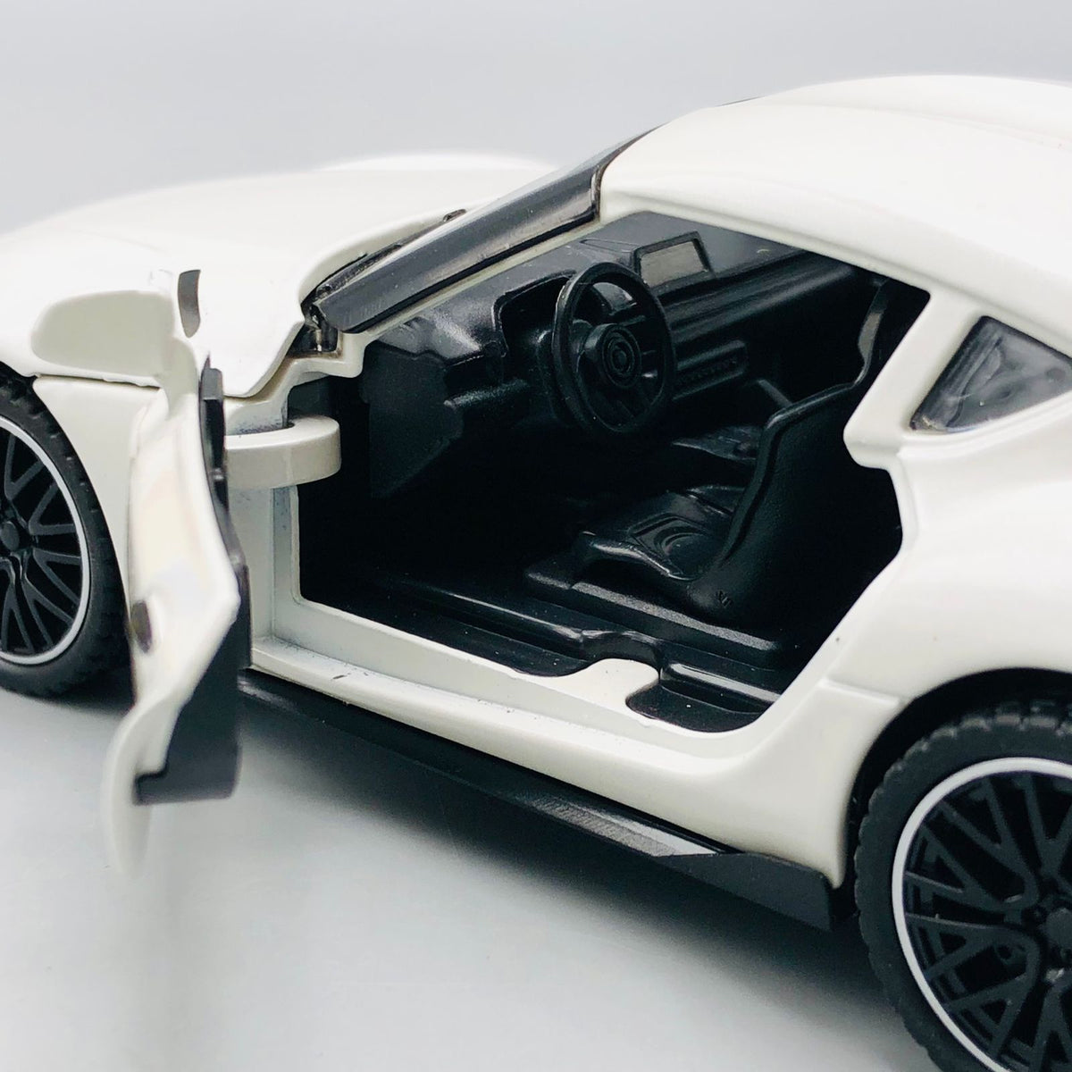 1:32 Diecast Toyota Supra Model Car