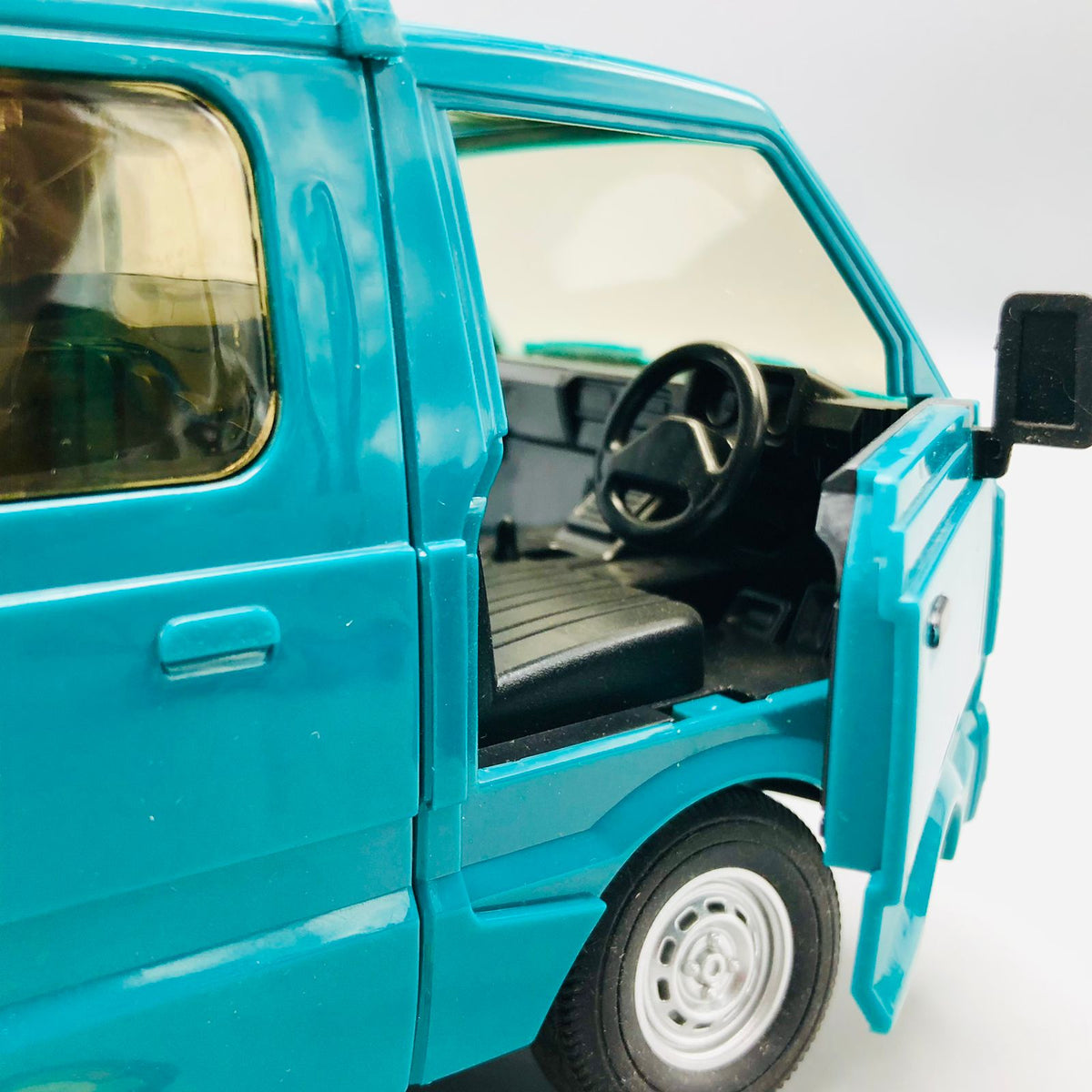 1:16 2.4GHz RC Urban Crawler Van With Lights - Without Box