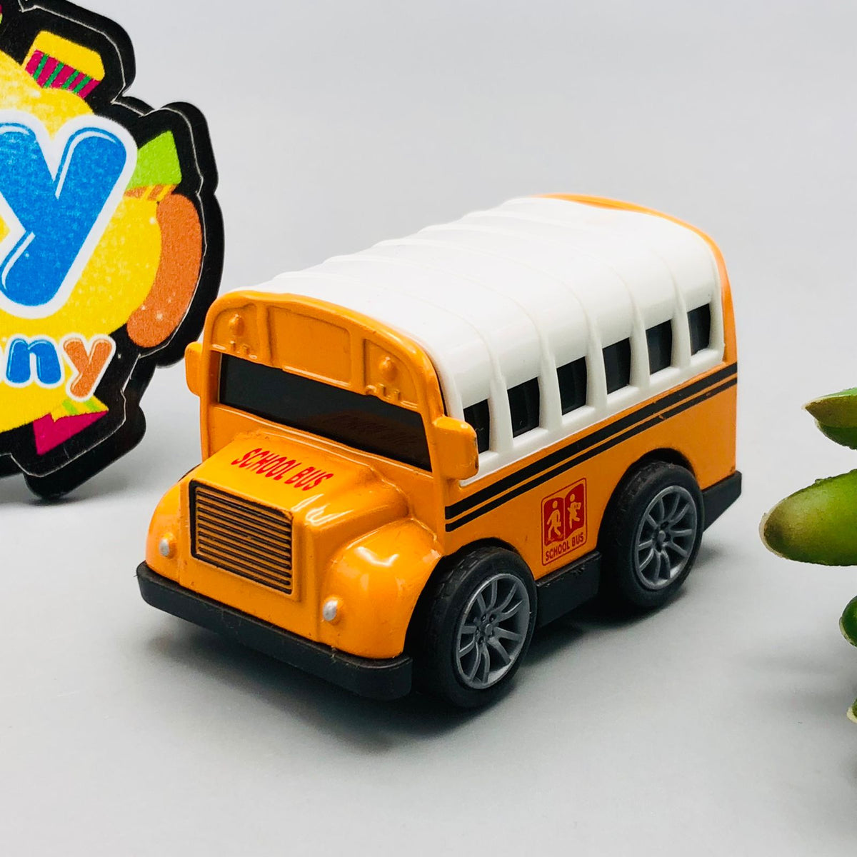 1Pc Diecast Mini Pullback School Bus