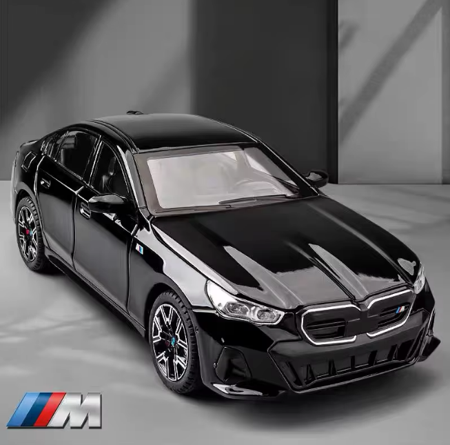 1:24 Diecast BMW THE i5 M60 Model Car