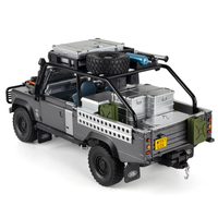 1:24 Diecast Land Rover Defender 110 Off-Road Model