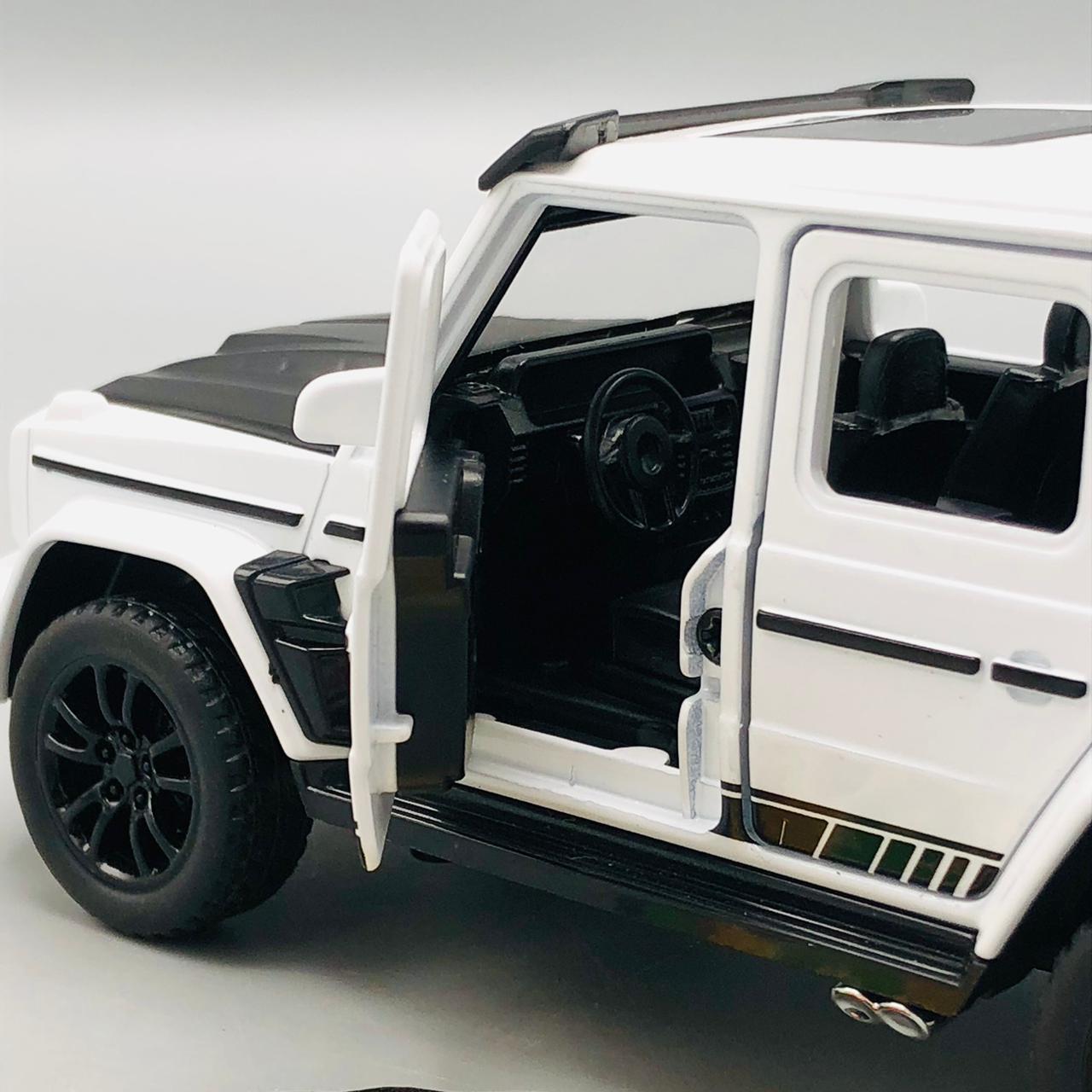 1:32 Diecast BRABUS 700 Model