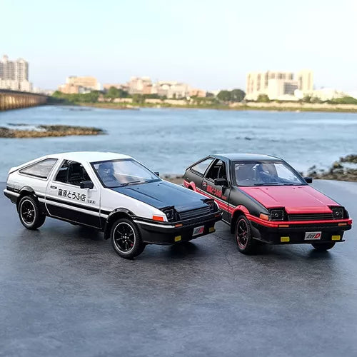 1:24 Diecast Toyota Trueno AE86 Initial D Model Car