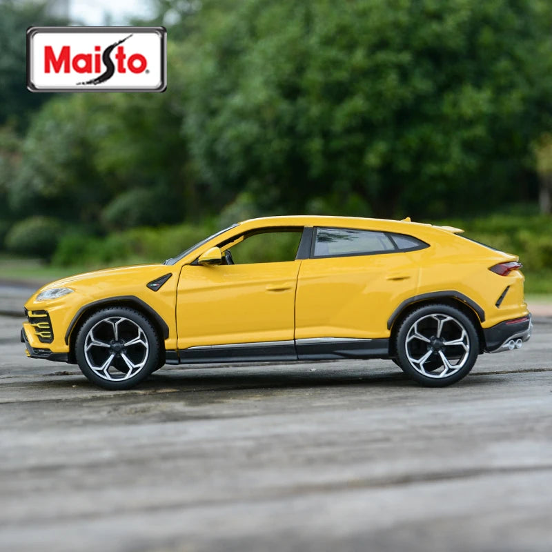 Maisto 1:24 Lamborghini Urus - Yellow