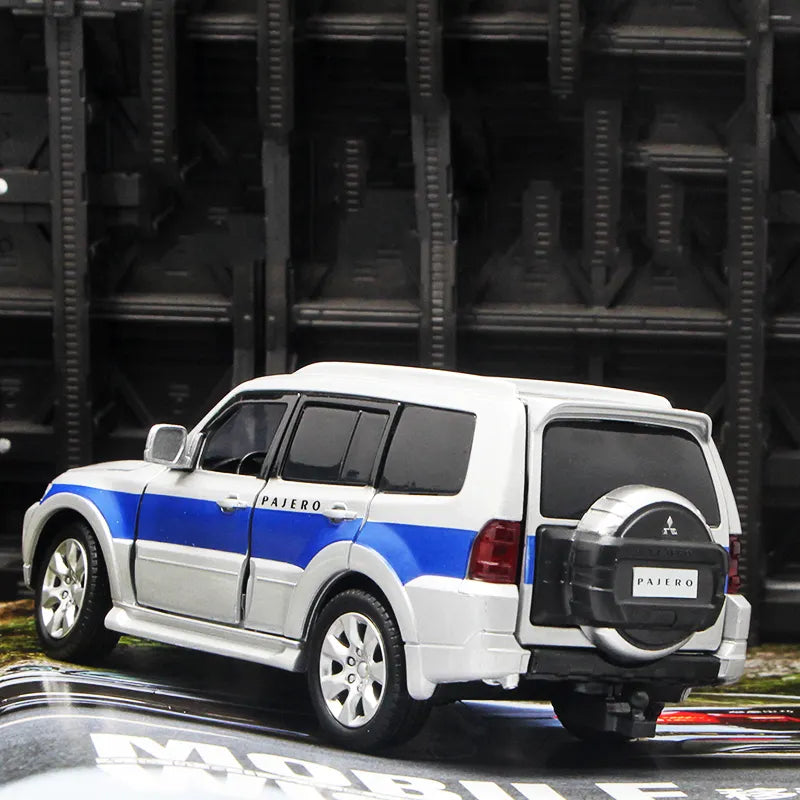 1:32 Diecast Pajero Model Car
