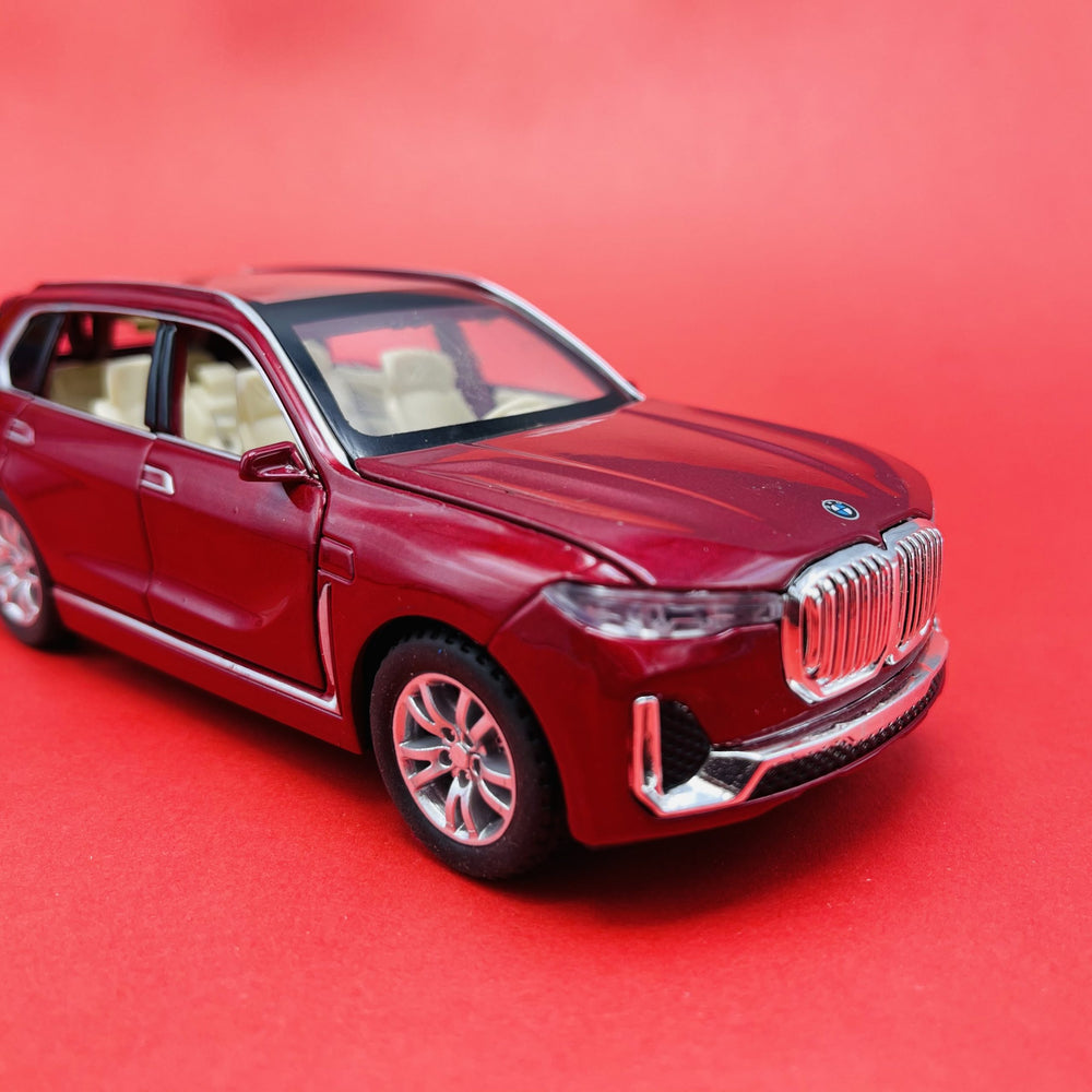 Die-cast Metal Body BMW X7