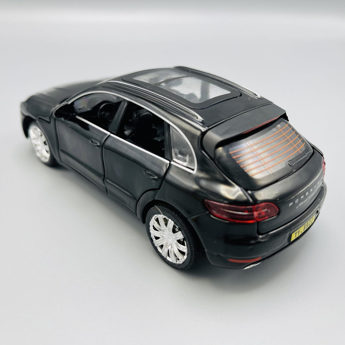 1:32 Porsche Cayenne Turbo
