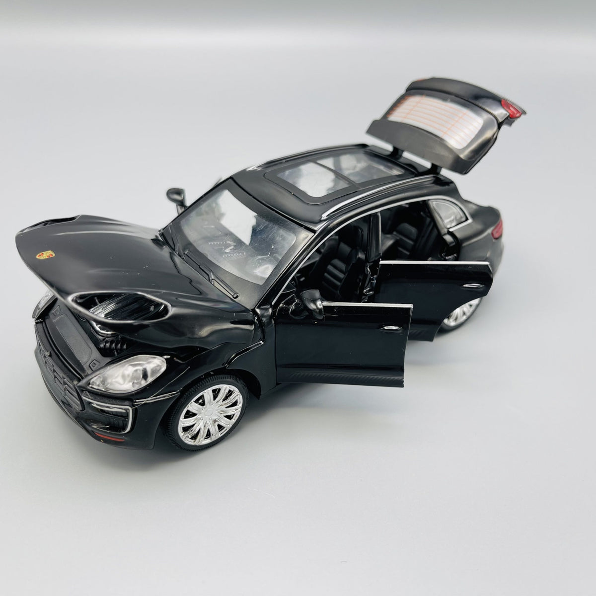 1:32 Porsche Cayenne Turbo