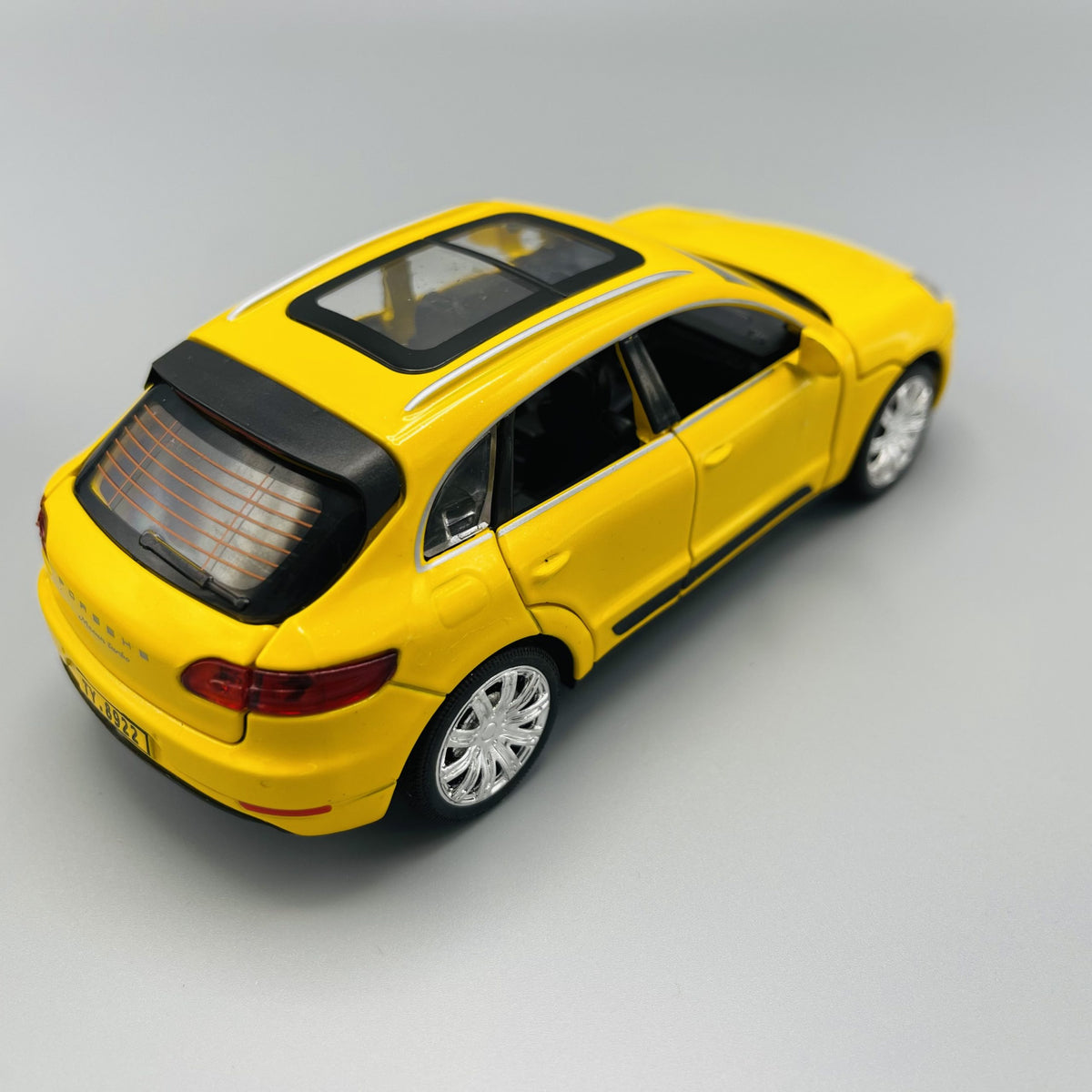 1:32 Porsche Cayenne Turbo