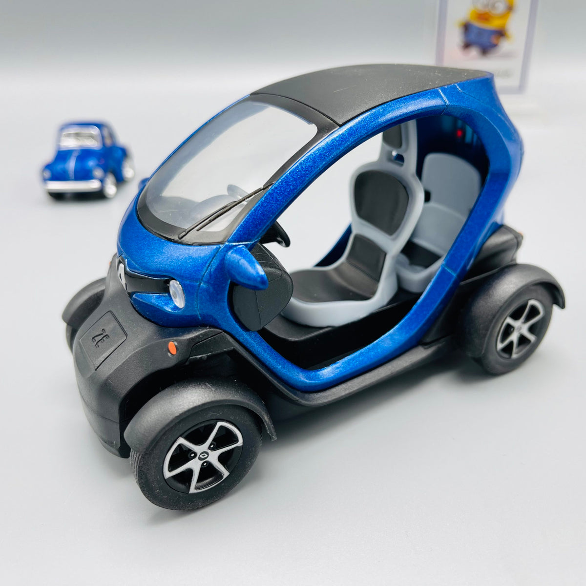 Kinsmart Metal Body Renault Twizy