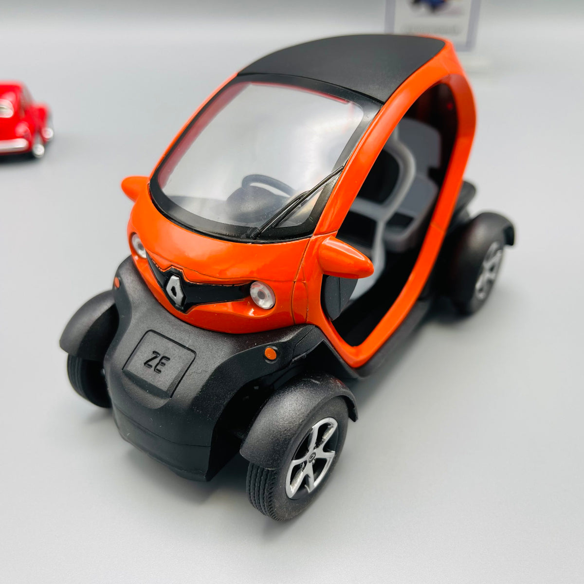 Kinsmart Metal Body Renault Twizy