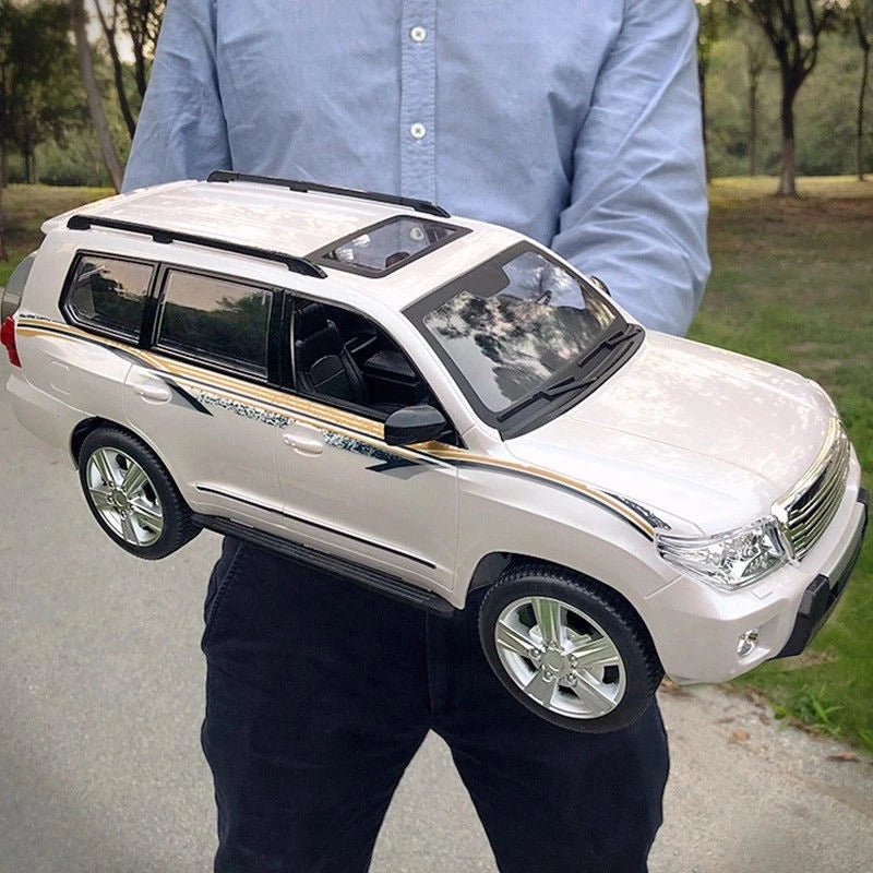 1:10 RC Imitated Land Cruiser Off-Road Car With Lights