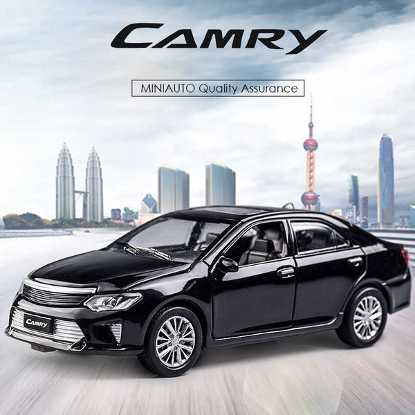 1:32 Diecast Toyota Camry
