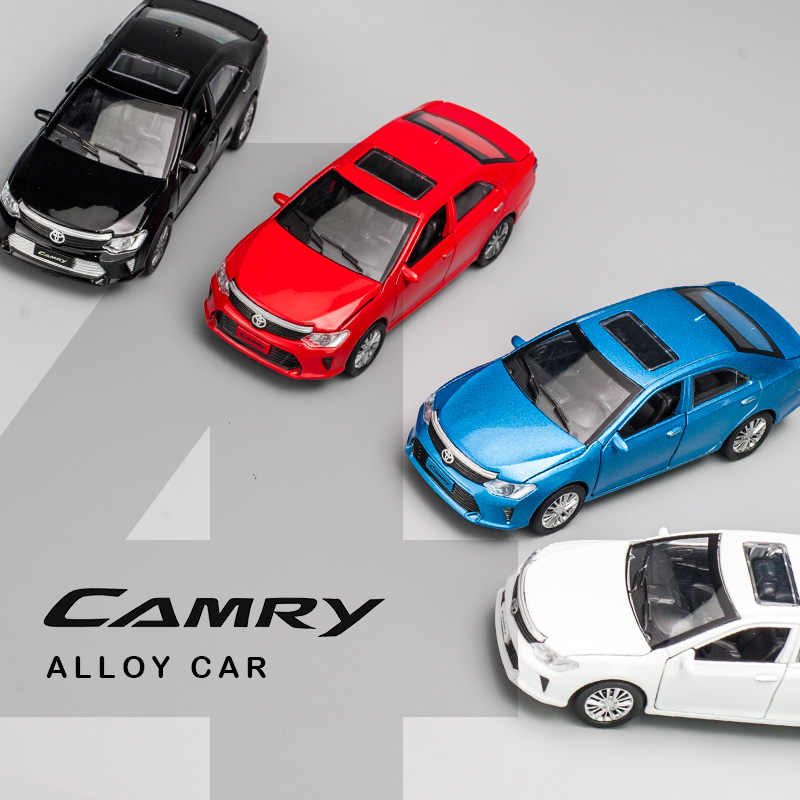 1:32 Diecast Toyota Camry