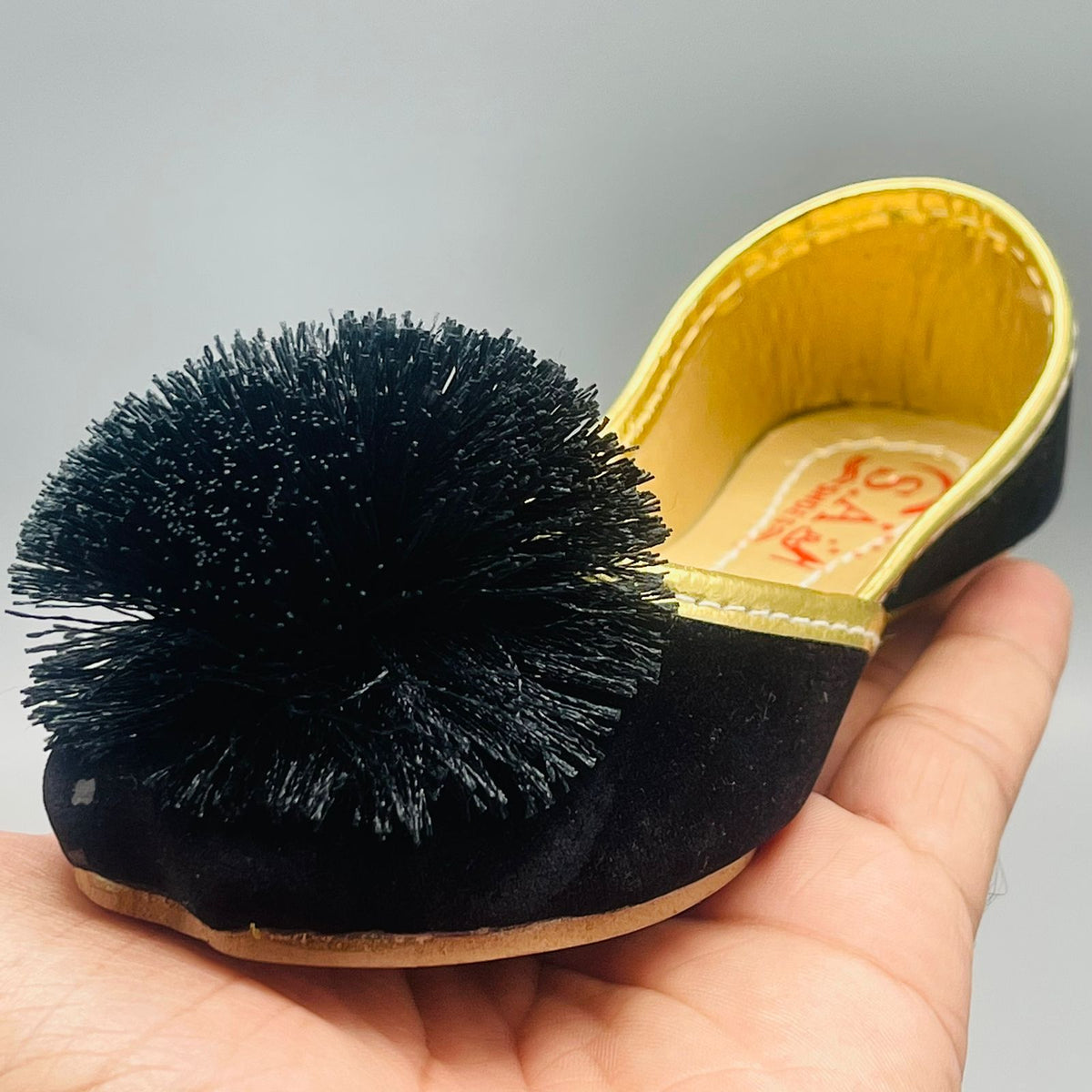Hand-Made Multani Khussa for Girls Velvet - Black
