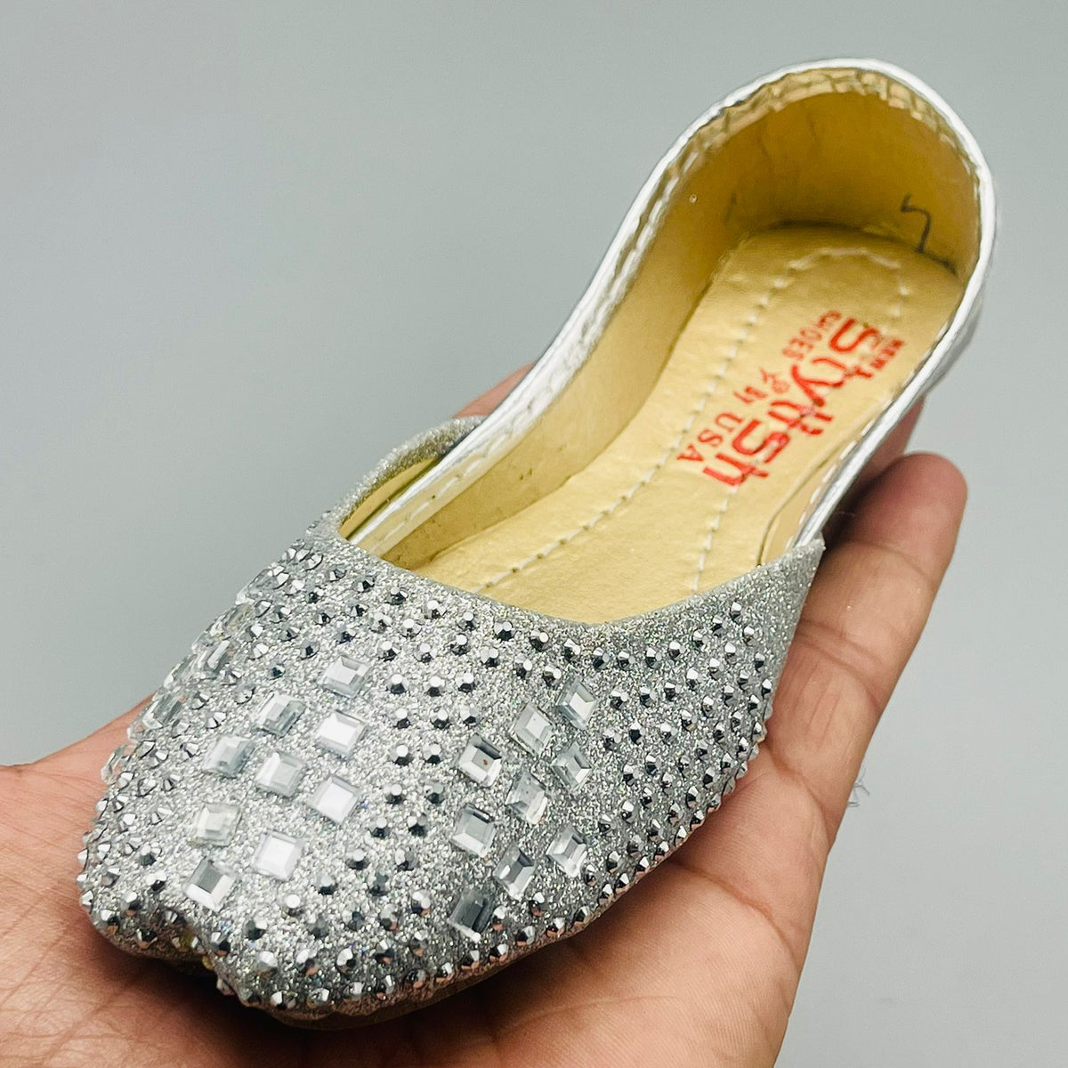 Hand-Made Multani Khussa for Girls - Silver