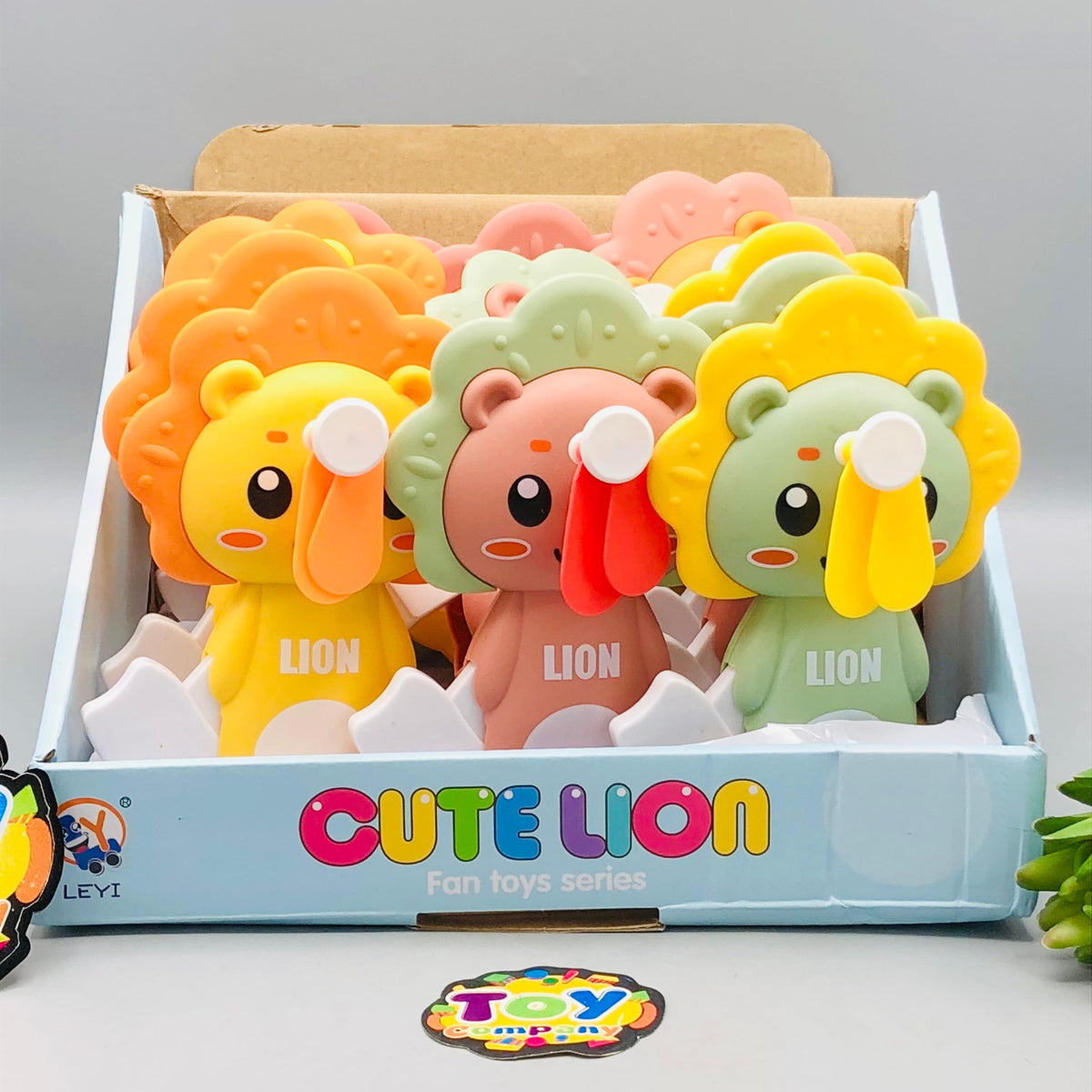 Kids Cute Mini Lion Hand Press Fan - 1Pc