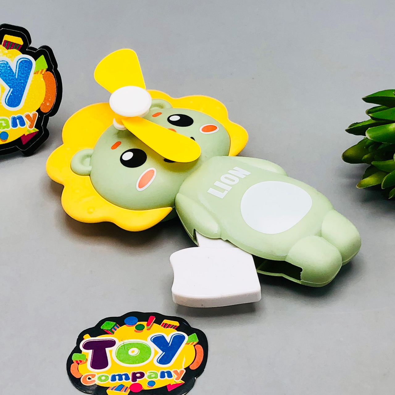 Kids Cute Mini Lion Hand Press Fan - 1Pc