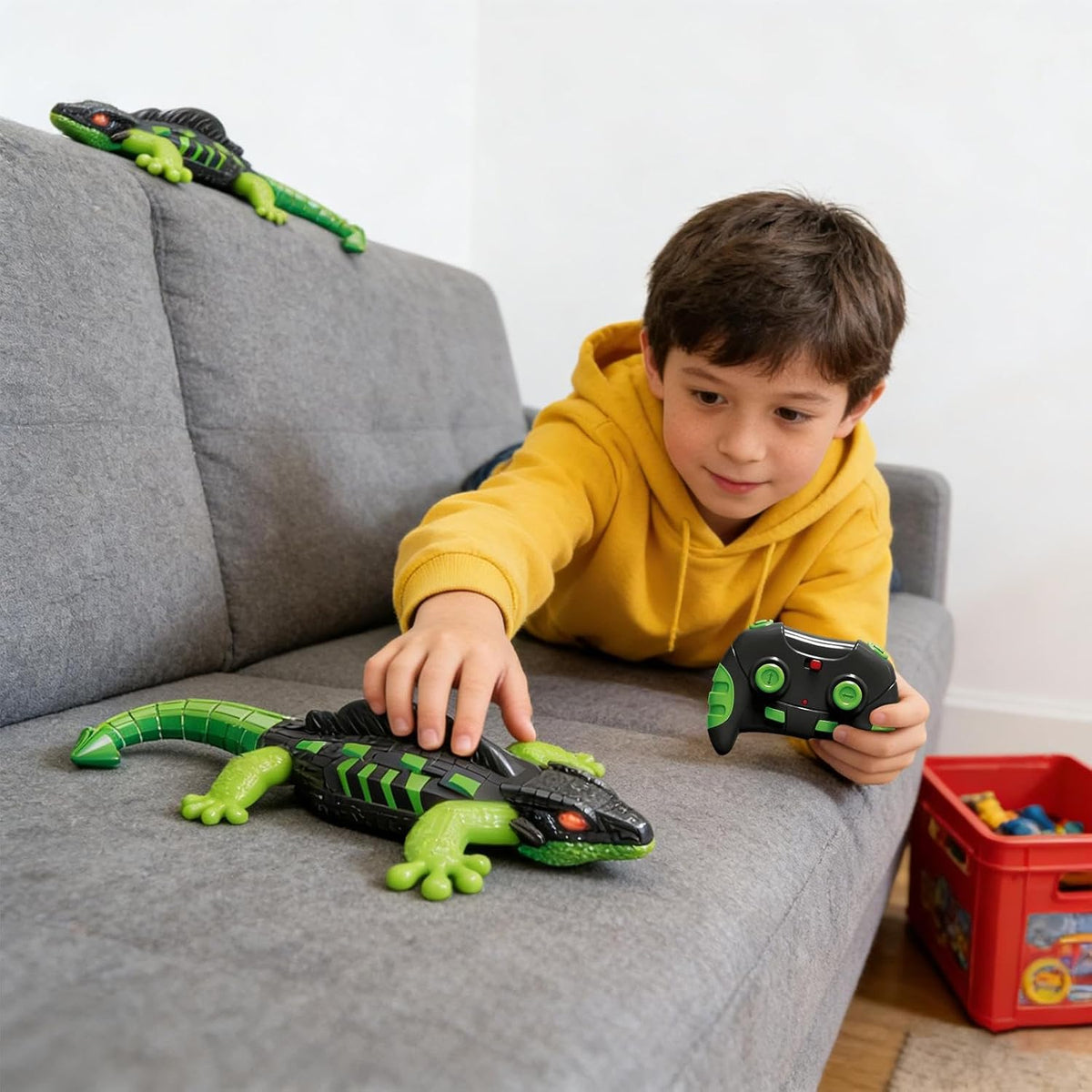 Remote Control Multi-functional Wall Climbing Lizard With Lights