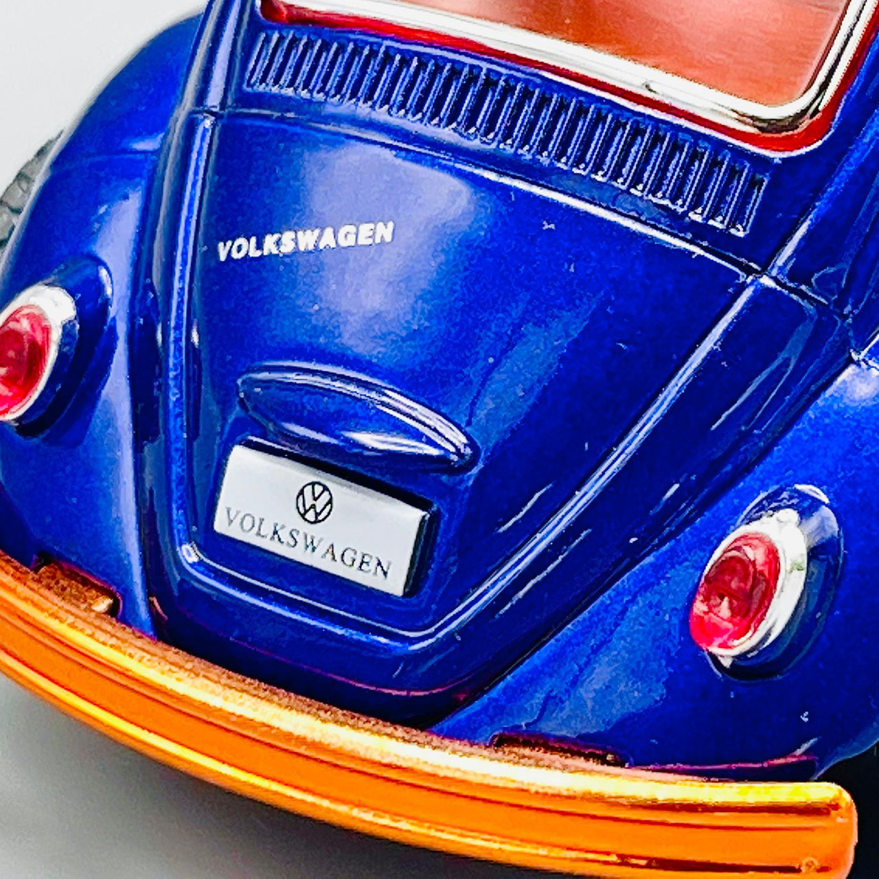 Kinsmart 132 Volkswagen Beetle Custom Drag-Racer