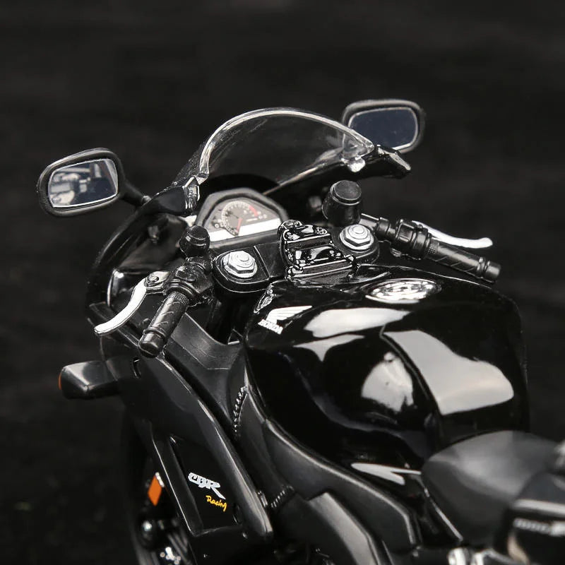 Maisto 1:12 Honda CBR1000 RR Model Bike
