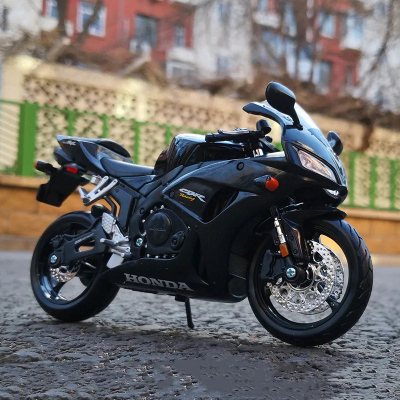 Maisto 1:12 Honda CBR1000 RR Model Bike