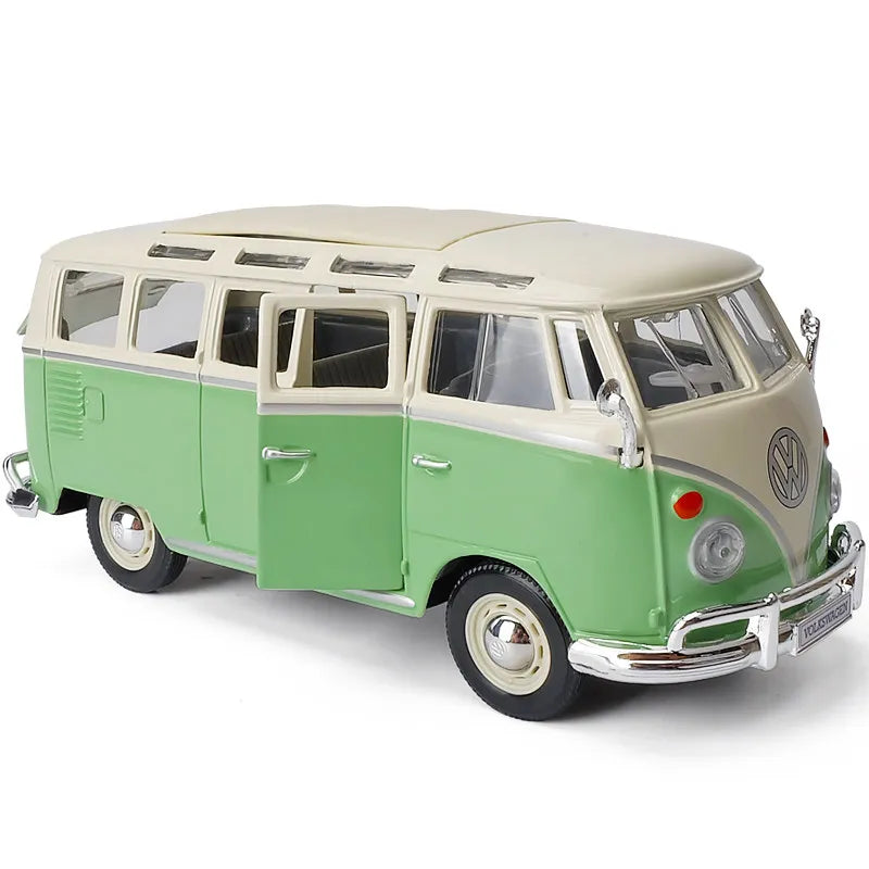 Maisto 1:25 Diecast Volkswagen Van Samba - Green