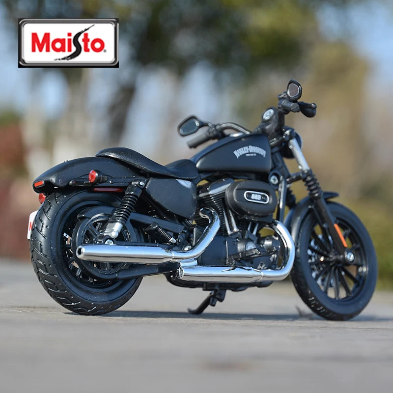 Maisto 1:12 Harley Davidson 2014 Sportster Iron 883 Bike