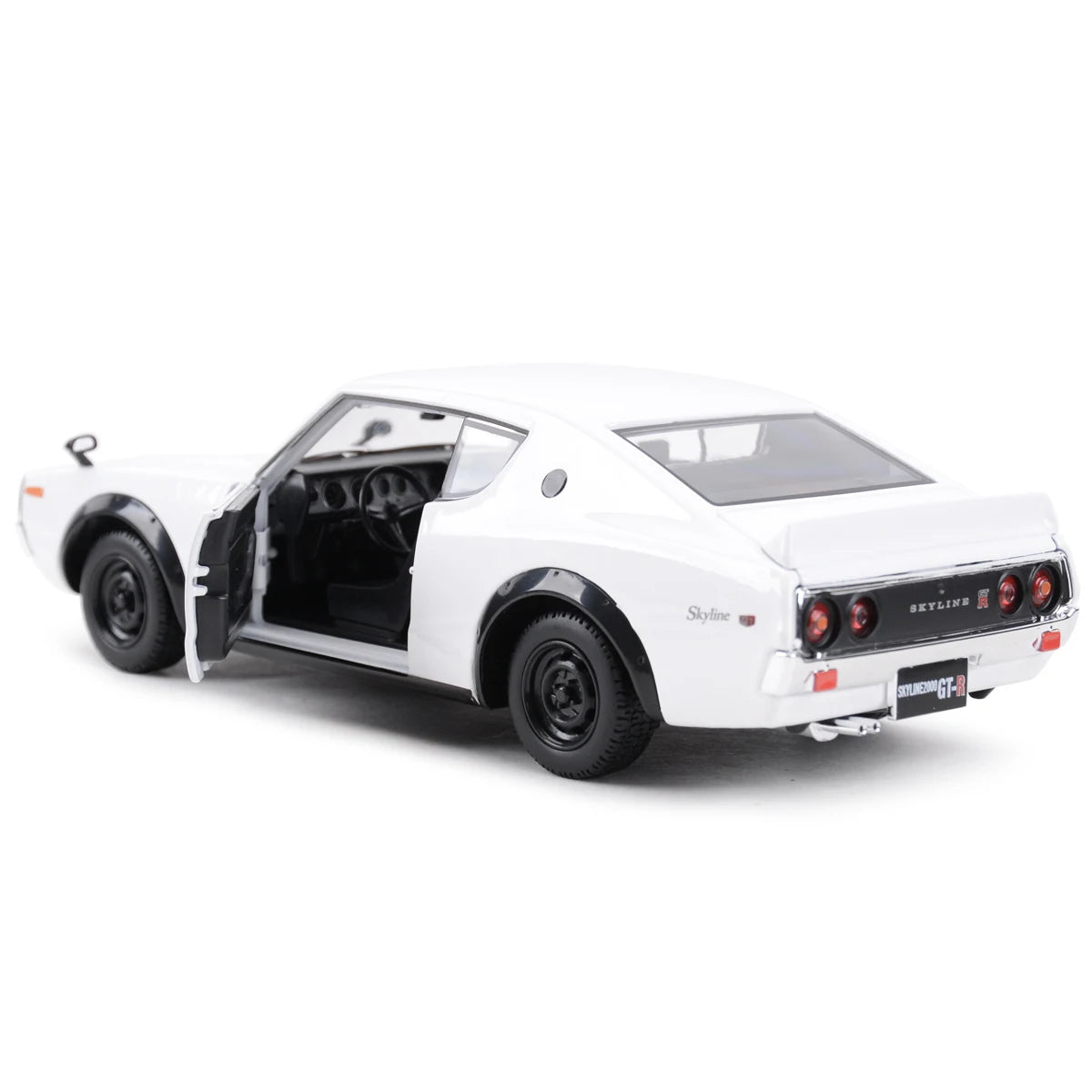 1:24 Maisto 1973 Nissan Skyline 2000GT-R